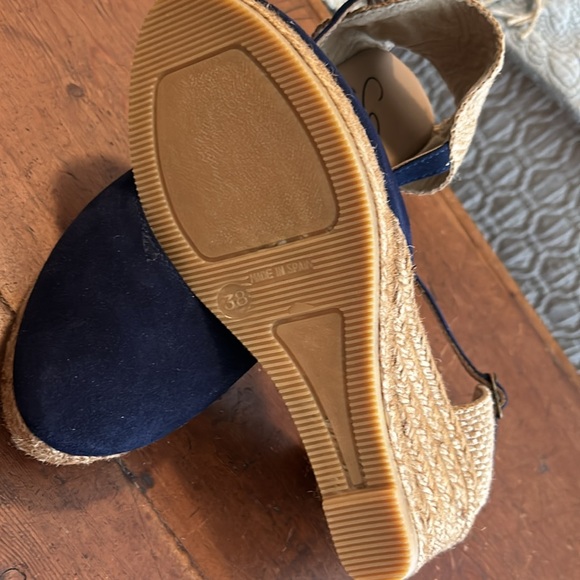 Gaimo Navy Suede Espadrilles, Size 38 EU, 7.5 US - Picture 8 of 11